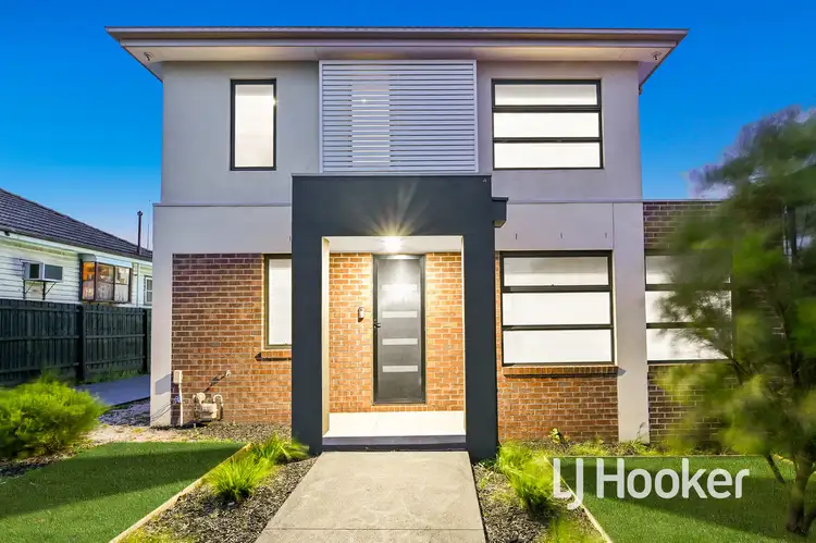 1/11 Burrows Avenue, Dandenong VIC 3175