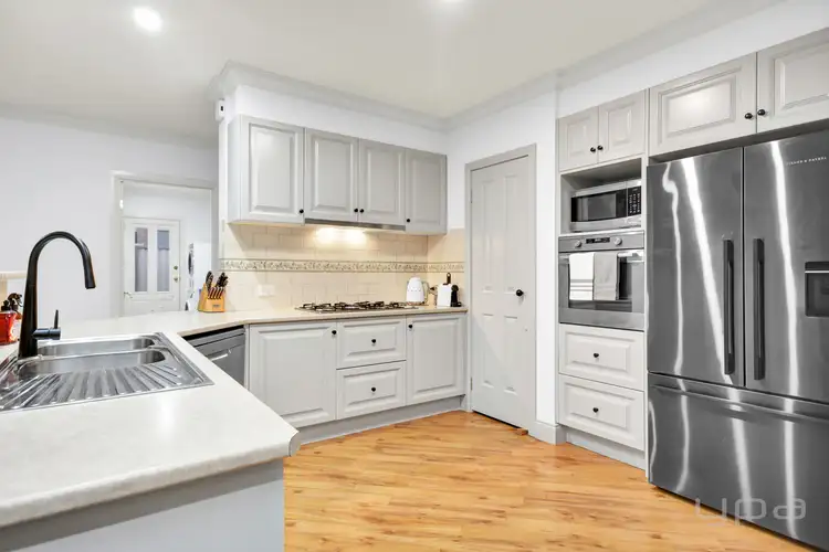 Fifth view of Homely house listing, 33 Chesterton Avenue, Tarneit VIC 3029