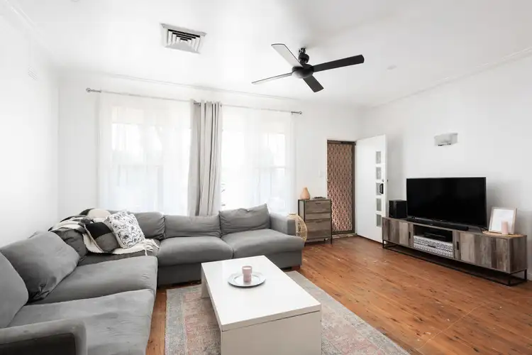 Second view of Homely house listing, 7 Kaloona Place, Kirrawee NSW 2232