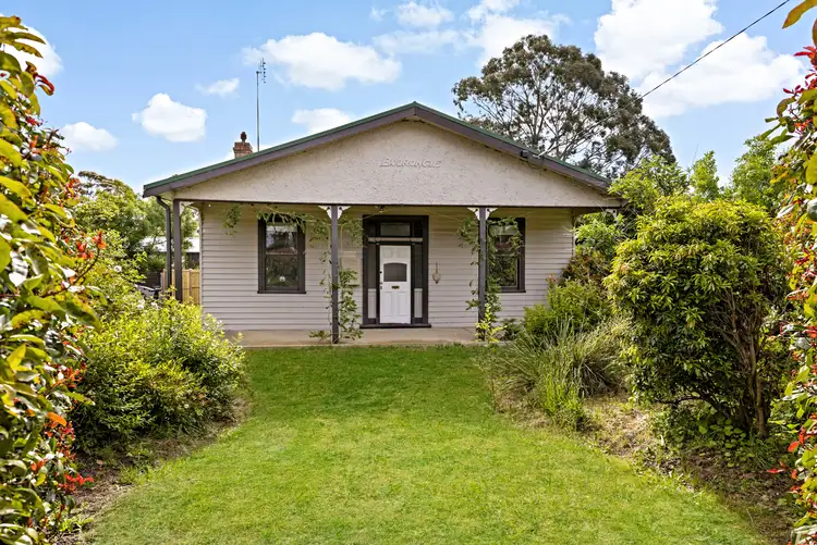 2 Corinella Road, Woodend VIC 3442