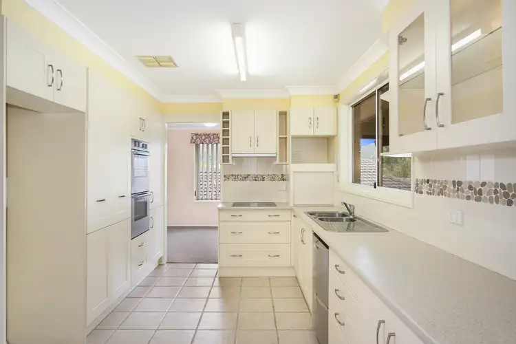 Third view of Homely house listing, 8 Bradley Place, Tamworth NSW 2340