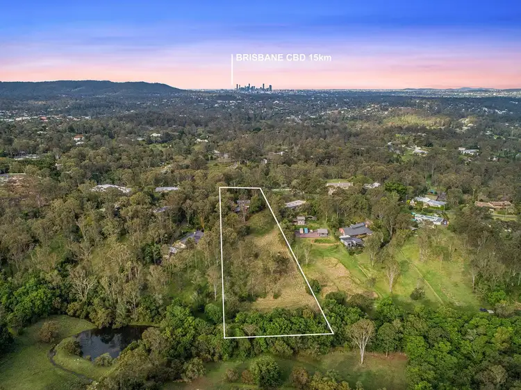 19 Woodfield Road, Pullenvale QLD 4069