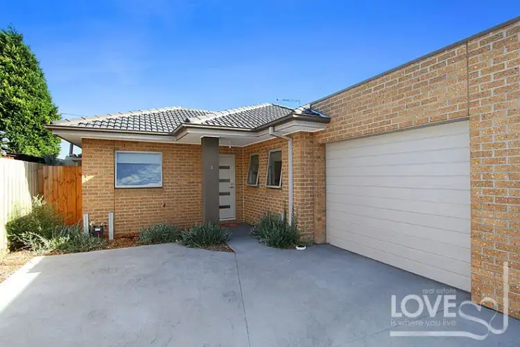 2/49 Peppercorn Parade, Epping VIC 3076