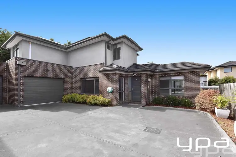 Main view of Homely townhouse listing, 3/18 Oakleigh Street, Oakleigh East VIC 3166