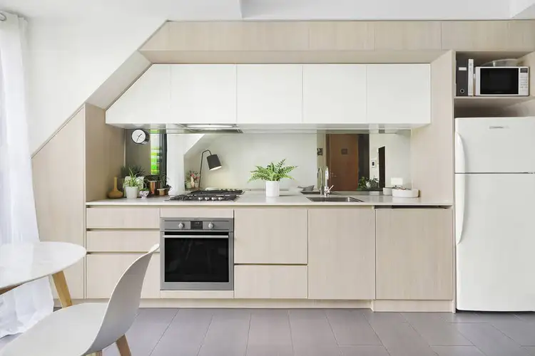 Third view of Homely apartment listing, 17/17 Ellesmere Road, Windsor VIC 3181