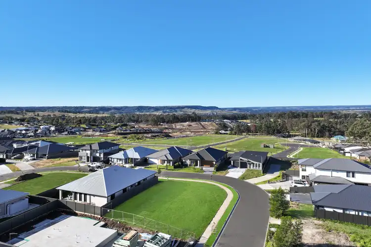 14 Mallee Crescent, Tahmoor NSW 2573