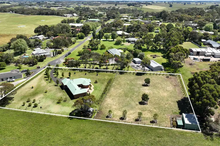 Second view of Homely house listing, 37 Kiaman Close, Bushfield VIC 3281