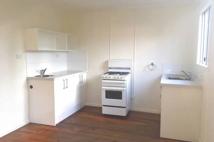 4/15 Kempster Street