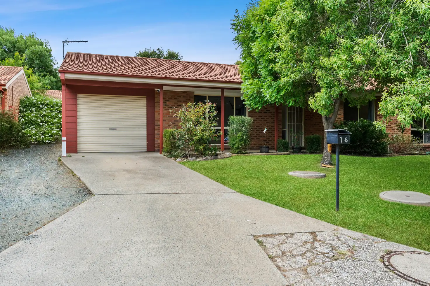 Main view of Homely townhouse listing, 16 Jondol Place, Isabella Plains ACT 2905