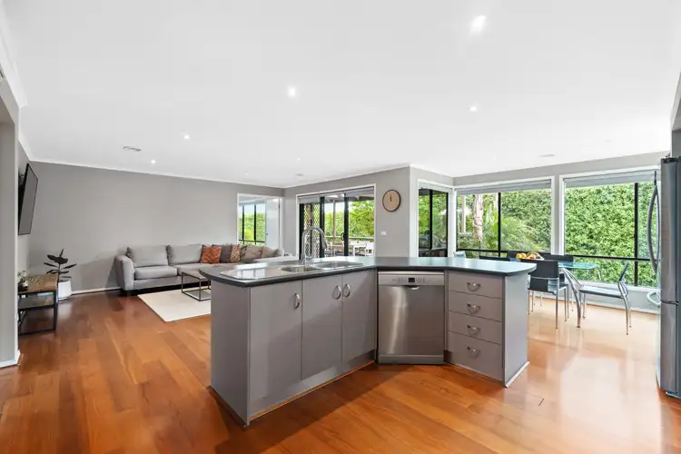 Sixth view of Homely house listing, 10 Wexford Close, Traralgon VIC 3844