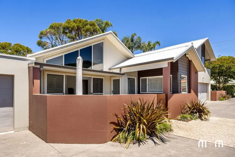 Main view of Homely townhouse listing, 2/113 Meadow Street, Fairy Meadow NSW 2519