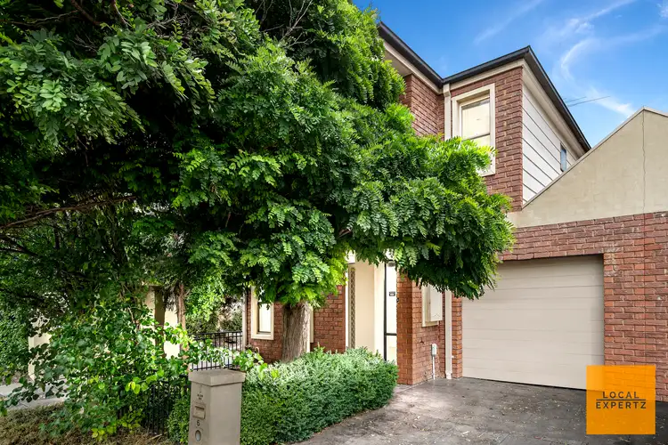 6 Lauffre Walk, Caroline Springs VIC 3023