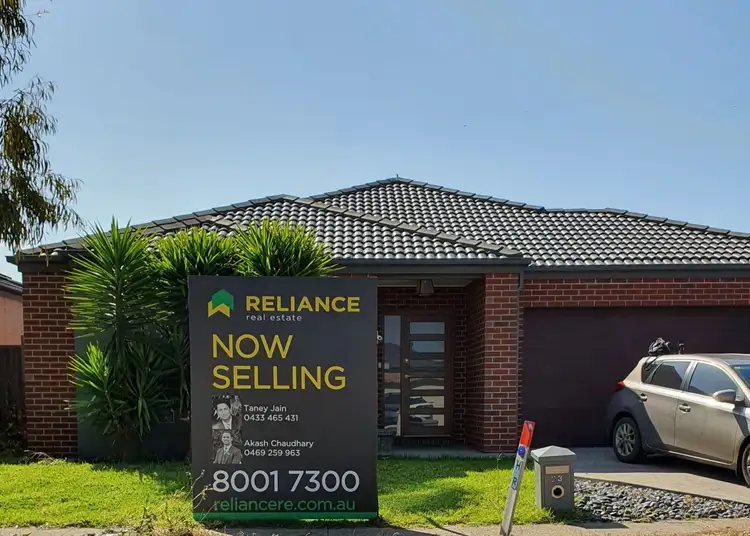 23 Finsbury Crescent, Manor Lakes VIC 3024