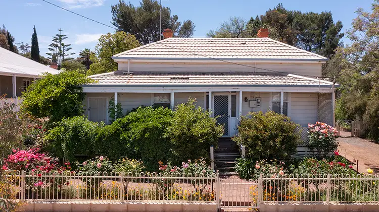 2 Falcon Street, Narrogin WA 6312