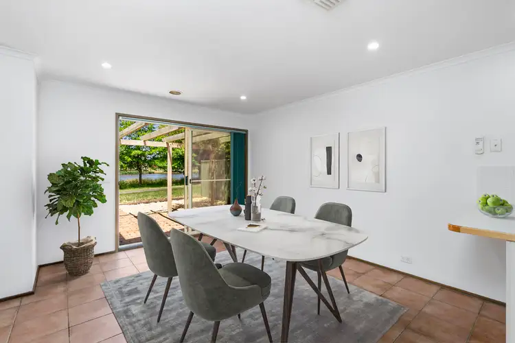 15 Grounds Crescent, Greenway ACT 2900