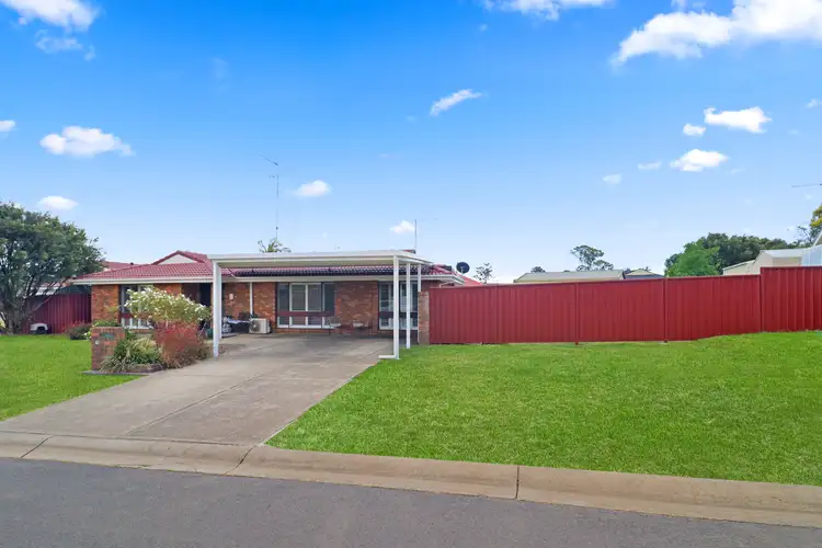 1 Ashford Grove, St Clair NSW 2759