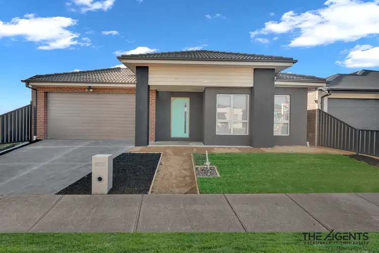 8 Lemon Street, Alfredton VIC 3350