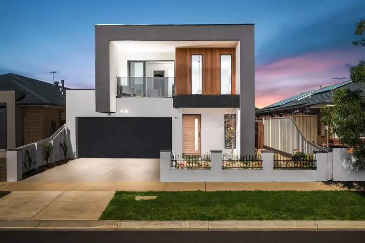 35 Miranda Crescent, St Leonards VIC 3223