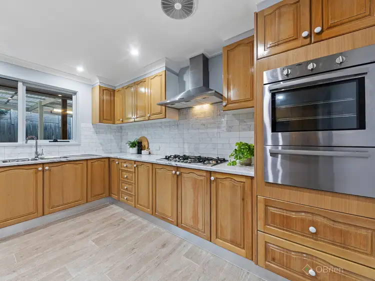 Fifth view of Homely house listing, 4 Robb Court, Hampton Park VIC 3976
