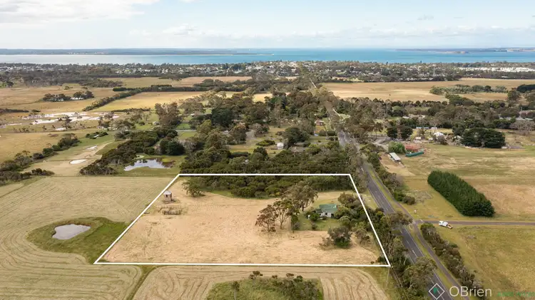 2123 Phillip Island Road, Cowes VIC 3922