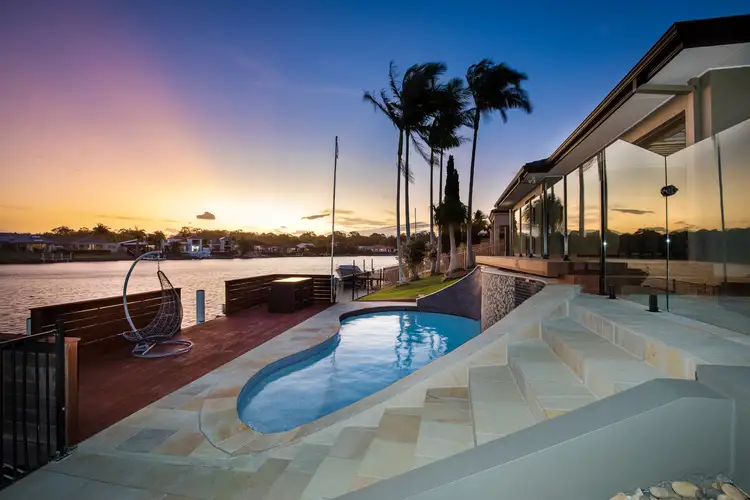 15 Glenwater Crescent, Helensvale QLD 4212
