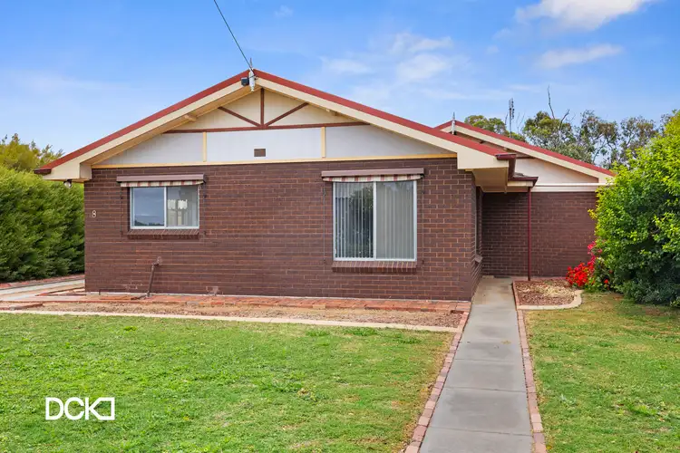 8 Mack Street, Dingee VIC 3571