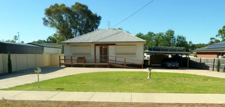 16 Racecourse Road, Wedderburn VIC 3518