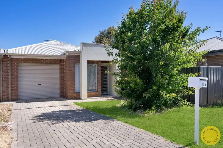 8 Bradford Court