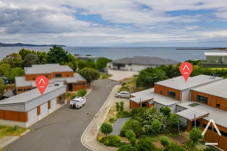 3/2 Dune Place, Low Head TAS 7253