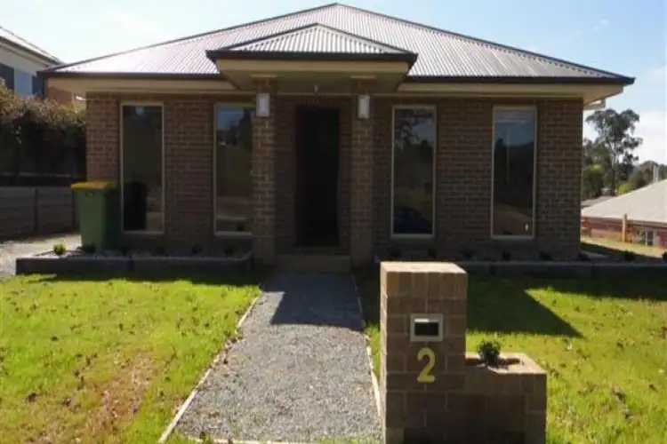 2 McIntosh Lane