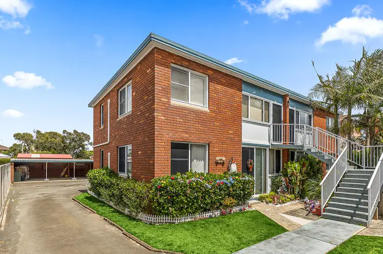 Main view of Homely unit listing, 8/33 Reddall Parade, Lake Illawarra NSW 2528