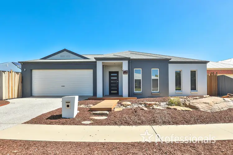 Second view of Homely house listing, 7 Barraclough Way, Mildura VIC 3500
