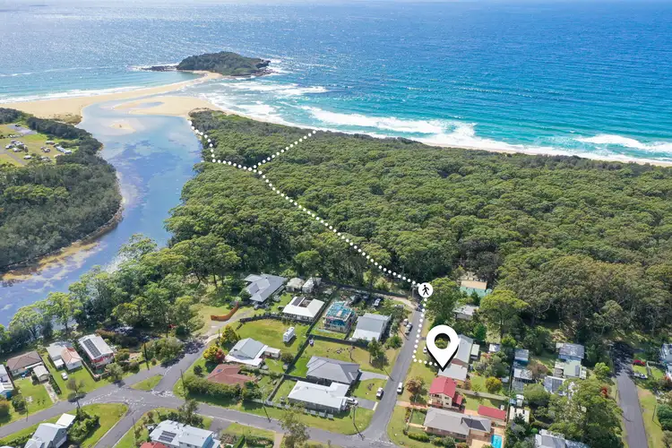 25 Beach Street, Lake Tabourie NSW 2539