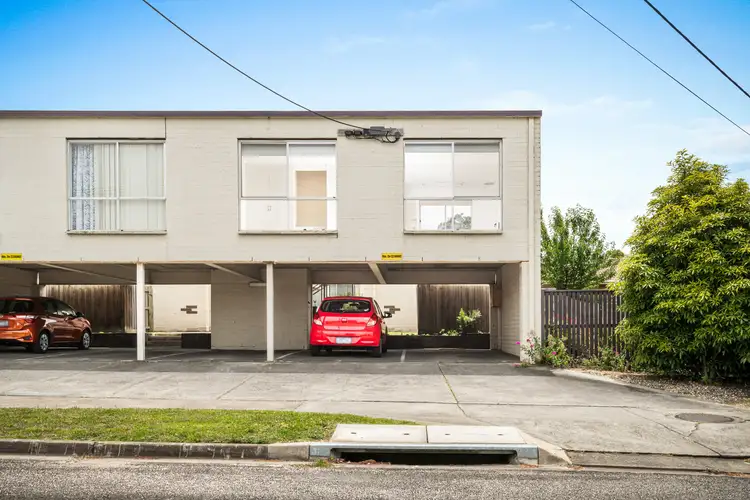 2/54 Cambra Road, Belmont VIC 3216