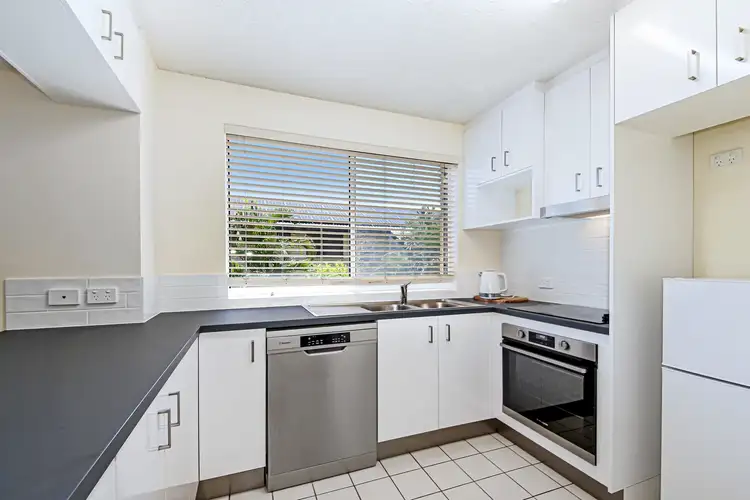 Fifth view of Homely unit listing, 2/33 Burgess Street, Kings Beach QLD 4551