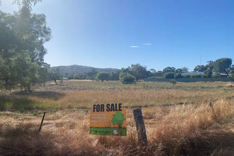 21 Brunswick Road, York WA 6302