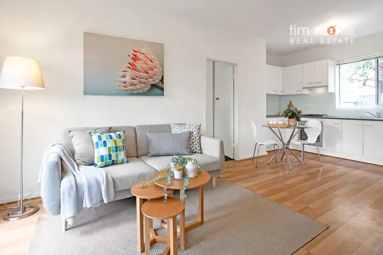 1/108A Woodville Road