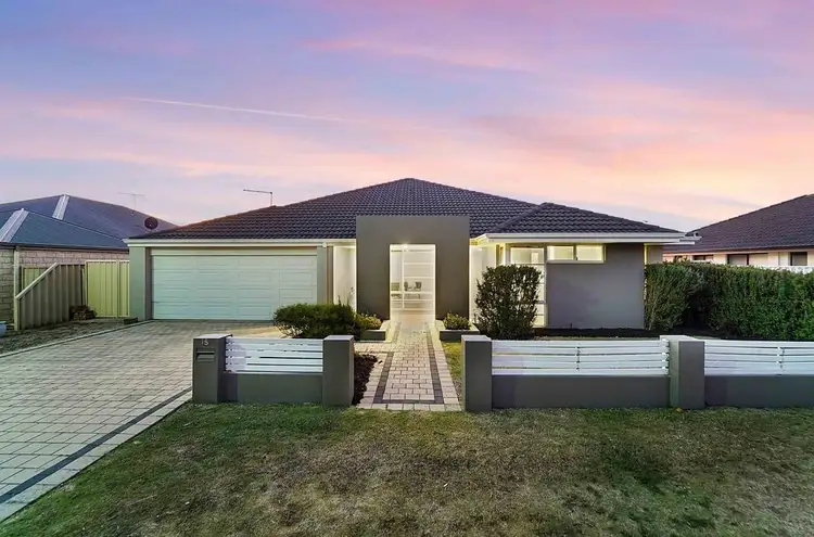 15 Rosinski Circle, Tapping WA 6065