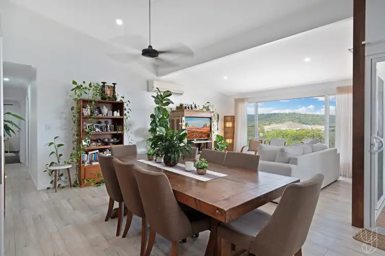 Third view of Homely house listing, 2 Flinders Court, Lammermoor QLD 4703
