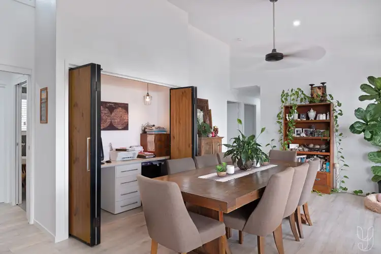 Sixth view of Homely house listing, 2 Flinders Court, Lammermoor QLD 4703