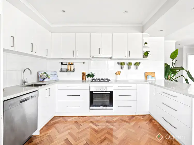 7/11 McDonald Street, Mordialloc VIC 3195