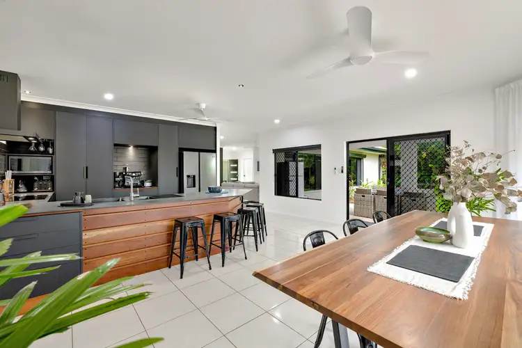 10 Taffles Street, Redlynch QLD 4870