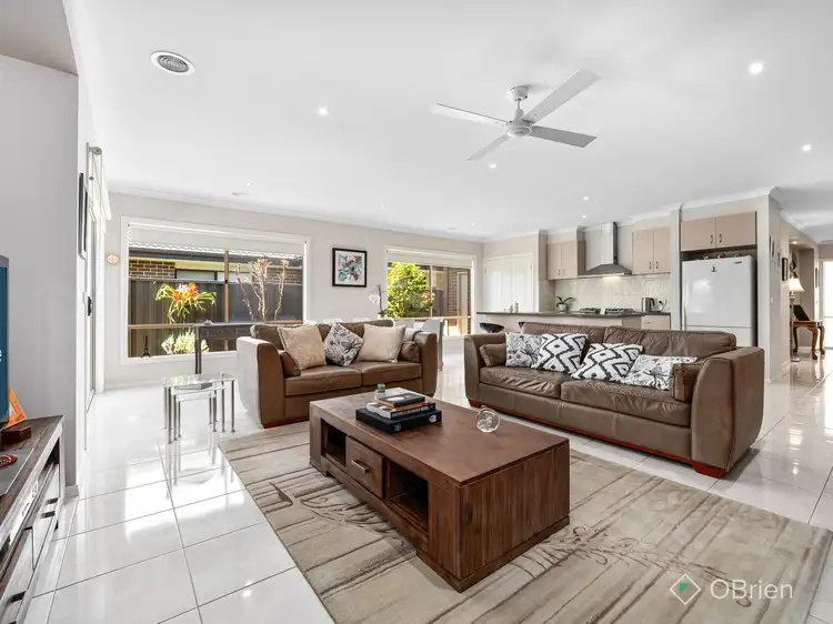 16 Ciliata Street, Cranbourne North VIC 3977