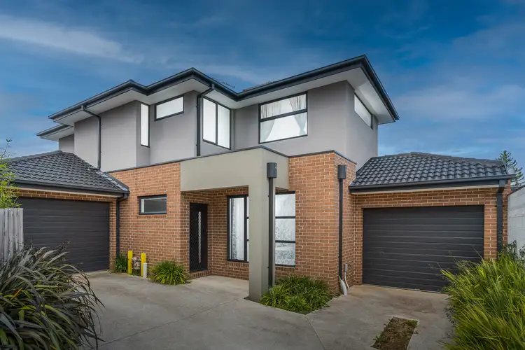 3/4 Dover Street, Oakleigh East VIC 3166