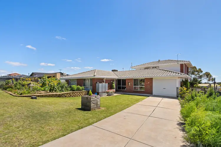 36 Rogana Crescent, Hallett Cove SA 5158