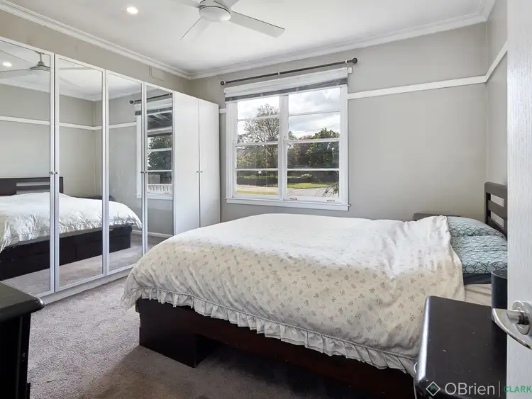 Fifth view of Homely house listing, 3 Ronalds Court, Drouin VIC 3818