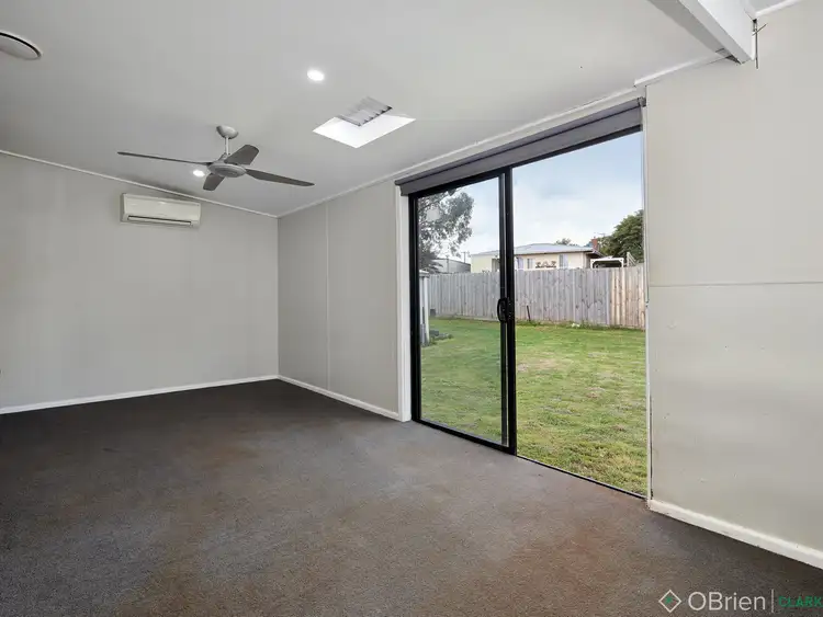Seventh view of Homely house listing, 3 Ronalds Court, Drouin VIC 3818