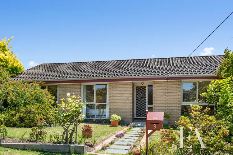 9 Portsmouth Crescent, Grovedale VIC 3216