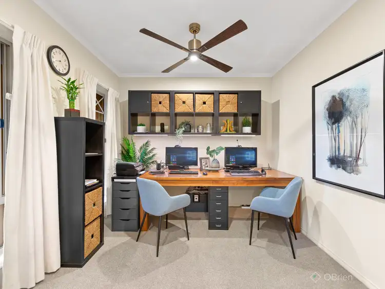 Sixth view of Homely house listing, 2 Castlebury Place, Cranbourne North VIC 3977