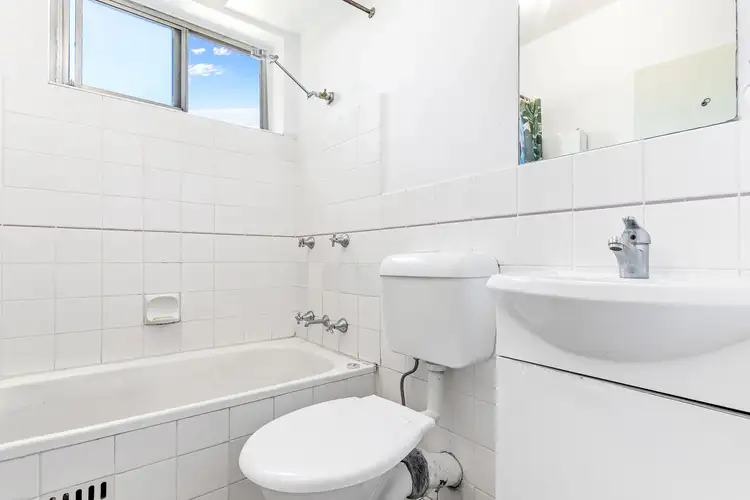 Fifth view of Homely apartment listing, 5/6 Francis Street, Dee Why NSW 2099